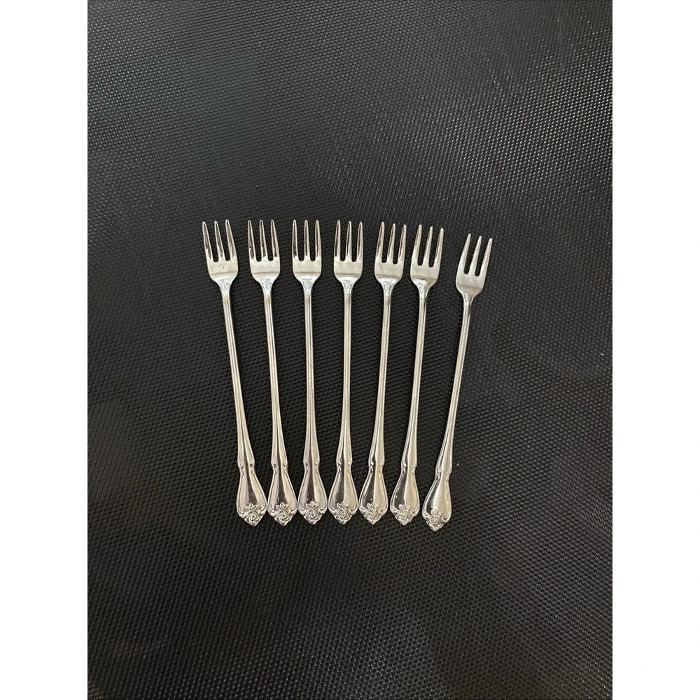 Oneida ARBOR ROSE Stainless True Rose Flatware - 7 Cocktail forks